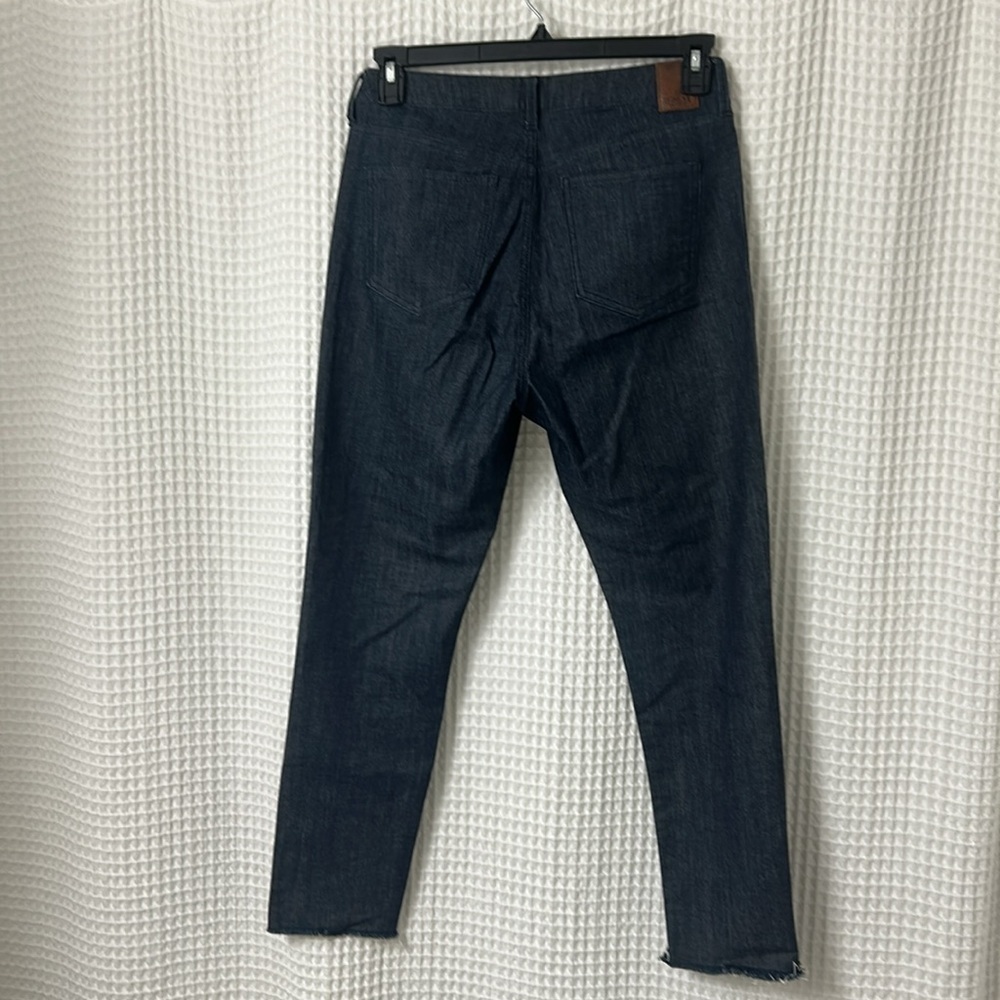 Guess Retro High Rise Embroidered Raw Hem Jeans Size 29 Denim - Picture 4 of 8